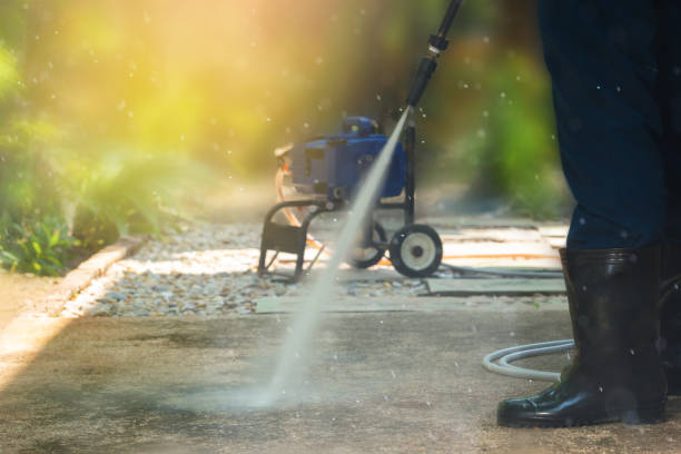 Best Playground Equipment Cleaning  in La Vernia, TX
